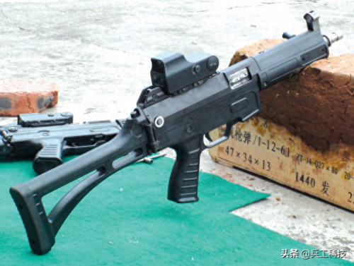 使命召唤9中的武器(使命召唤9最厉害的武器)插图2