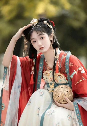 汉服齐胸襦裙啪啪(唐代齐胸襦裙复原)插图2