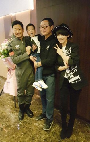 刘德华两个儿子(刘德华一共几个孩子)插图4 刘德华两个儿子(刘德华一共几个孩子)插图4