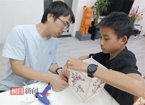 手工灯笼的做法(红包灯笼的做法)