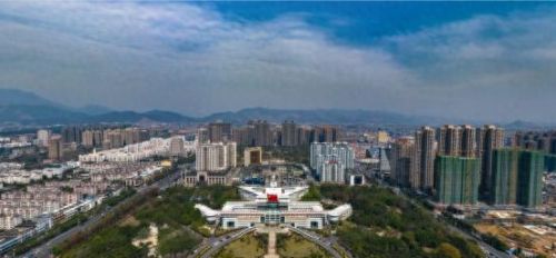 免费上传图片(头条图库免费图片)