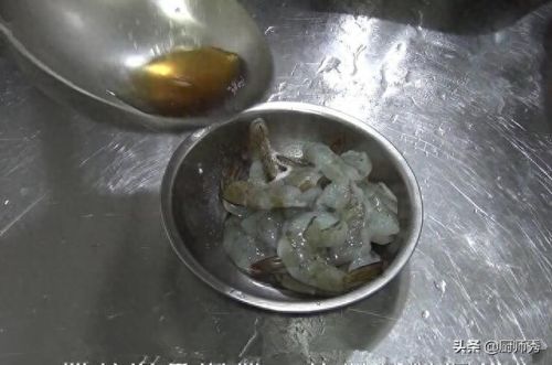 金丝虾球(虾球家常做法)插图5