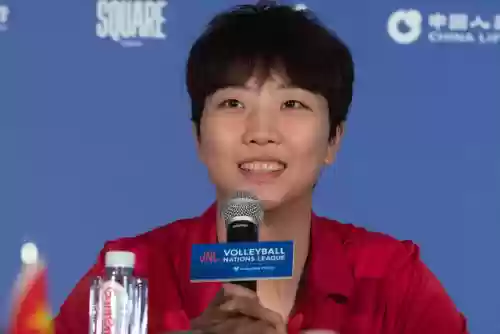 排球战术搭配什么阵容好(排球中一二进攻战术)插图2