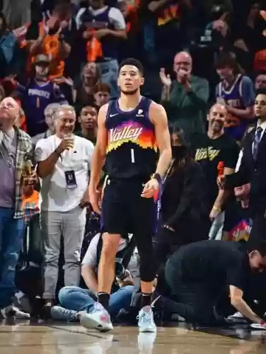 一号球衣最强阵容搭配推荐(一号球衣的NBA球星)插图1